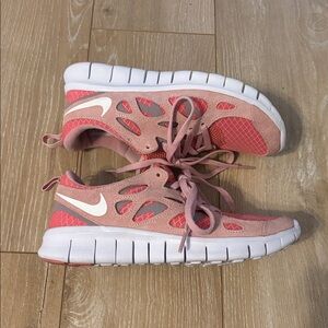 Nike Women’s Size 5.5 Pink Sneakers
